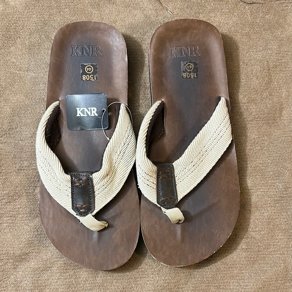 Men’s KNR Brown and Cream Flip Flops Size EUR 44 US 11 NWT